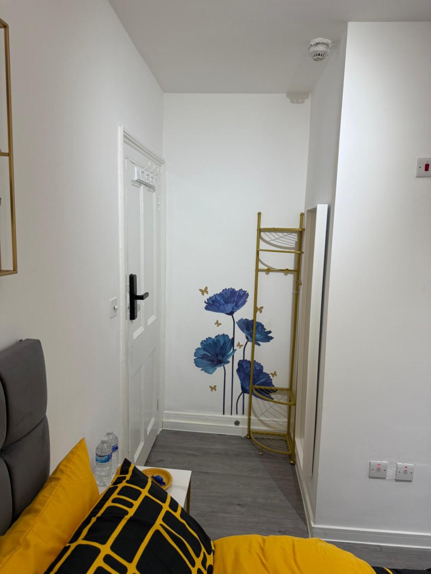 Privatunterkunft Luxury In Victoria, 7 Minutes Walk To Victoria Station, 7 *