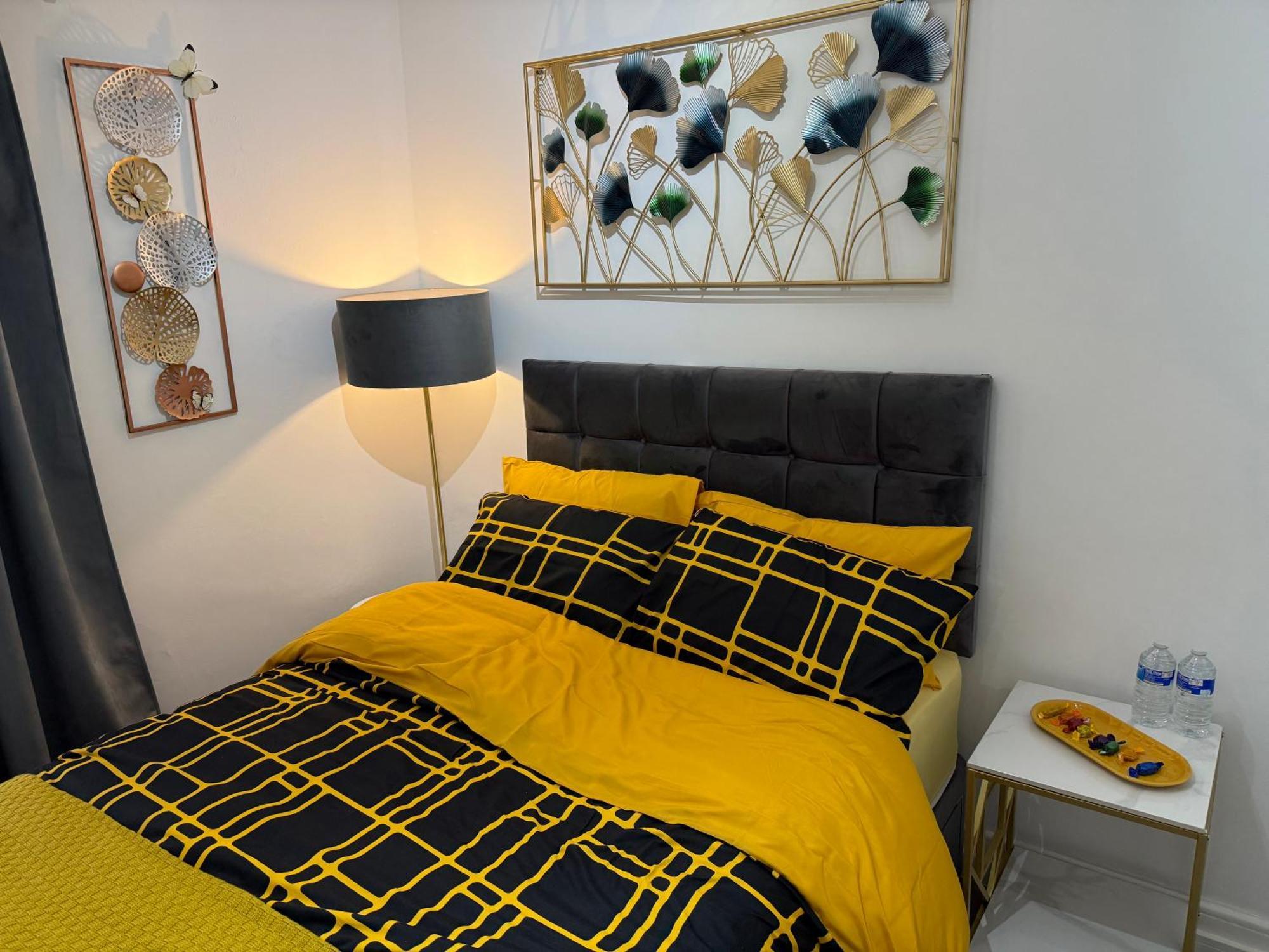 Privatunterkunft Luxury In Victoria, 7 Minutes Walk To Victoria Station, 7 *